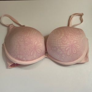 Victoria’s Secret push up bra